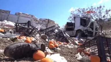 Şanlıurfa'da Tır'lar Çarpıştı 2 Ölü, 1 Yaralı