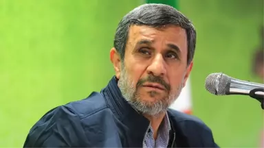 Ahmedinejad'ın Yardımcısına Verilen 15 Yıl Hapis ve Kırbaç Cezası Kesinleşti