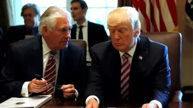 Trump, ABD Dışişleri Bakanı Tillerson'ı Görevden Aldı