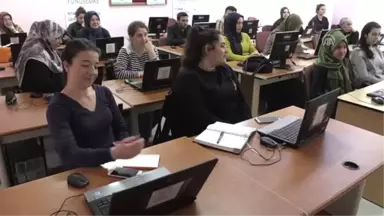 Manisa'da Sığınmacılar İçin Meslek Kursları Açıldı