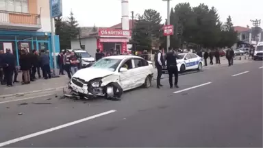 Trafik Kazası: 2 Ölü, 3 Yaralı