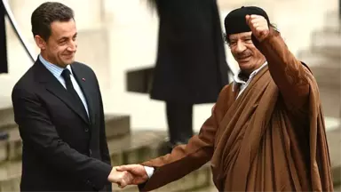 Gözaltının Nedeni Belli Oldu! Kaddafi'nin Gönderdiği Paralar, Sarkozy'yi Yaktı