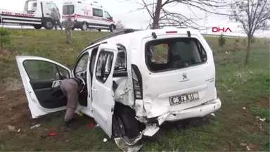 Afyonkarahisar Sandıklı'da Kaza 3 Yaralı