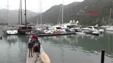 Muğla Marmaris'te Kaçak İskeleler Tek Tek Yıkılıyor