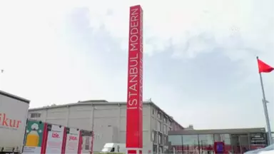 İstanbul Modern'de Taşınma Başladı