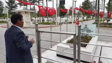 Öğrenciler Şehit Halisdemir'in Annesini Unutmadı