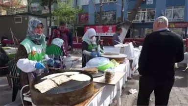 Polis Eşlerinden Kermes