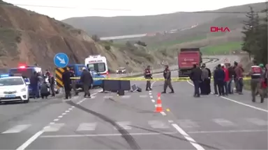 Yozgat'ta 10 Yaşındaki Çocuk Hafriyat Kamyonunun Altında Can Verdi, Mahalle Sakinleri Yolu Trafiğe...