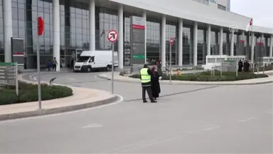 Sanatçı Kabaklı'nın Burdur'da Trafik Kazası Geçirmesi - Esat Kabaklı Ameliyat Oldu