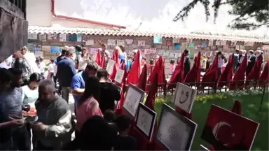 Puding Tozuyla Yapılan Resimler Sergilendi