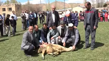 Sivas İlkokul Öğrencileriyle Yağmur Duasına Çıktılar