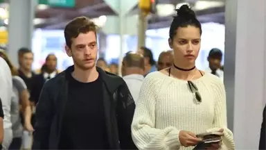 Adriana Lima Cesur Pozları İçin Metin Hara'dan Onay Aldı