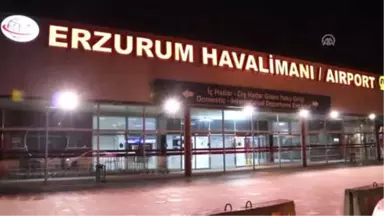 Uçağın Motorundan Kıvılcım Çıkınca Yolcular Tahliye Edildi (2) - Erzurum