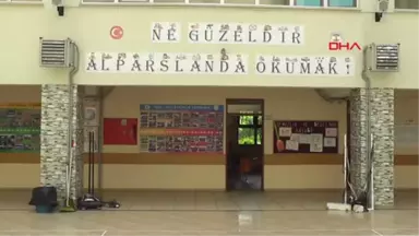 Rize Okulda Sürpriz Evlilik Teklifi