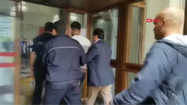 Bursa Adliyesi'nde Küçük Kıza Taciz Sanığı Kelepçeli Kaçarken Merdivende Yakalandı