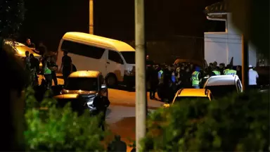 Malezya Polisi, Eski Başbakan Najib Razak'ın Evini Aradı