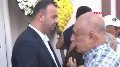 İzmir CHP Milletvekili Ednan Arslan, Engelli Kardeşine Veda Etti