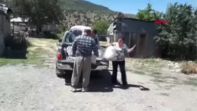 Hakkari Çukurca Belediyesi'nden 40 Aileye Gıda Yardımı Hd