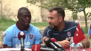 Trabzonspor'da Zargo Toure Sözleşme İmzaladı -2-