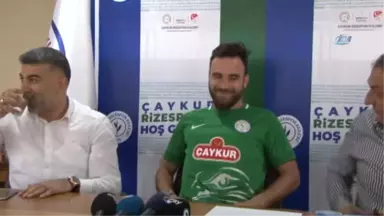 Çaykur Rizespor'da Aminu Umar ve Musa Çağıran İmzayı Attı