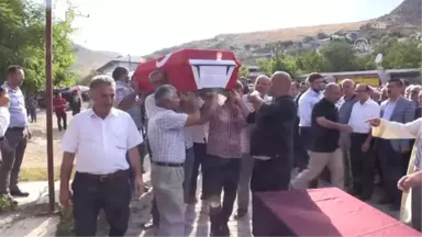 Eski Milletvekili Göksel, Niğde'de Toprağa Verildi - Niğde