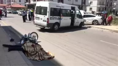 Aksaray'da Minibüs ile Motosiklet Çarpıştı: 1 Ölü, 2 Yaralı