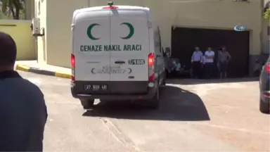 Gaziantep'te Ticari Araç Devrildi: 2 Ölü, 2 Yaralı