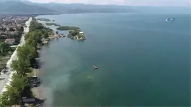 Gölün Dibinde Yatan 100 Yılın Keşfi Havadan ve Su Altından Böyle Görüntülendi