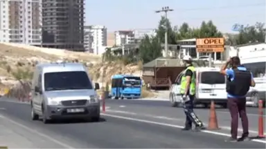 Mardin'de Çocuklar Velilere Kırmızı Düdük Çaldı