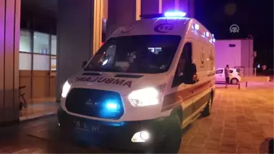 Burdur'da Otomobil Bariyere Çarptı: 9 Yaralı