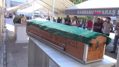 Kahramanmaraş Bingöl'deki Katliam Gibi Kazada Ölenler Toprağa Verildi Hd