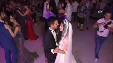 Şiirli Şarkılı Nikah Masası...belediye Başkanı Şiir Okudu, Damat Türkü Okuyarak 'Evet' Dedi