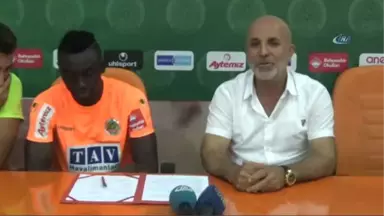 Alanyaspor, Papiss Cisse'yi Transfer Etti