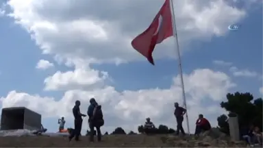 Simav'da Yamaç Paraşütü Festivali