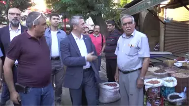 Gaziantep'te İş Yerleri Sabah Namazının Ardından Dualarla Açılıyor