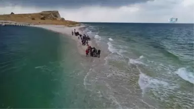 Çarpanak Adası'na Antik Yoldan Su Altı Yürüyüşü