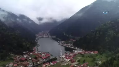 Uzungöl Yoğun Bir Turizm Sezonunun Ardından Sessizliğe Büründü