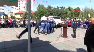 Şehit Uzman Çavuş Ali Hekim'in Annesi Olmadı Böyle Oğlum