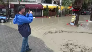 İstanbul- Silivri Sahili Sular Altında Kaldı