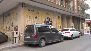 Bizimkiler'in Cemil'i İzmir'de Tiyatro Yapmaya Devam Ediyor