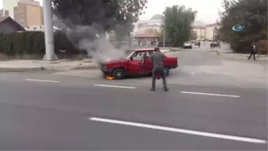 Erzincan'da Araç Yangını Korkuttu