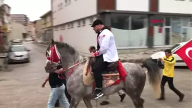 Spor Dünya Bilek Güreşi Şampiyonu Başaran'a Coşkulu Karşılama