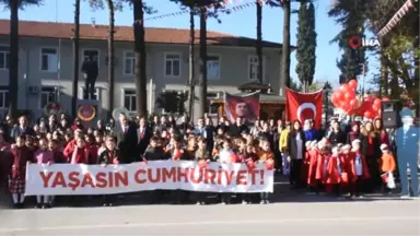 Dursunbey'de Cumhuriyet Çoşkusu