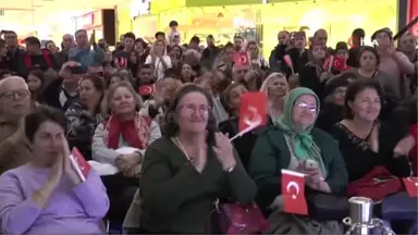 Eskişehir'de Cumhuriyet Bayramı Hakan Aysev ile Kutlandı