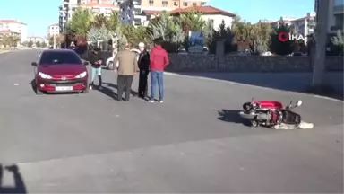 Aksaray'da Otomobil ile Motosiklet Çarpıştı: 1 Yaralı