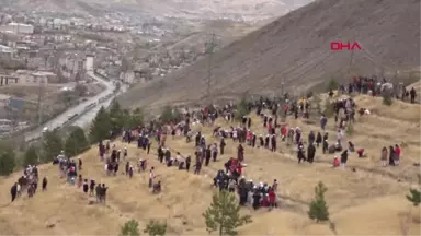 Hakkari'nin Yeni Valisi, Öğrencilerle Fidan Dikti