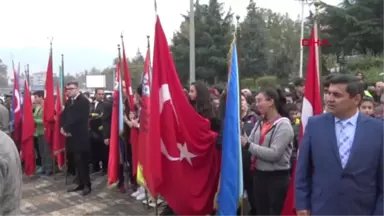 Amasya Ata'yı Anarken Gözleri Doldu