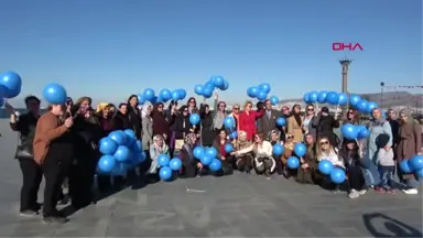 İzmir Diyabete Farkındalık İçin Mavi Balonlarla Yürüdüler