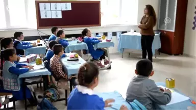 Sınırın Fedakar Öğretmeni Öğrencilerine Umut Oldu