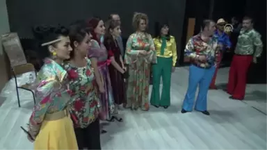 Öğretmenlerden Oluşan Koro Konser Verdi